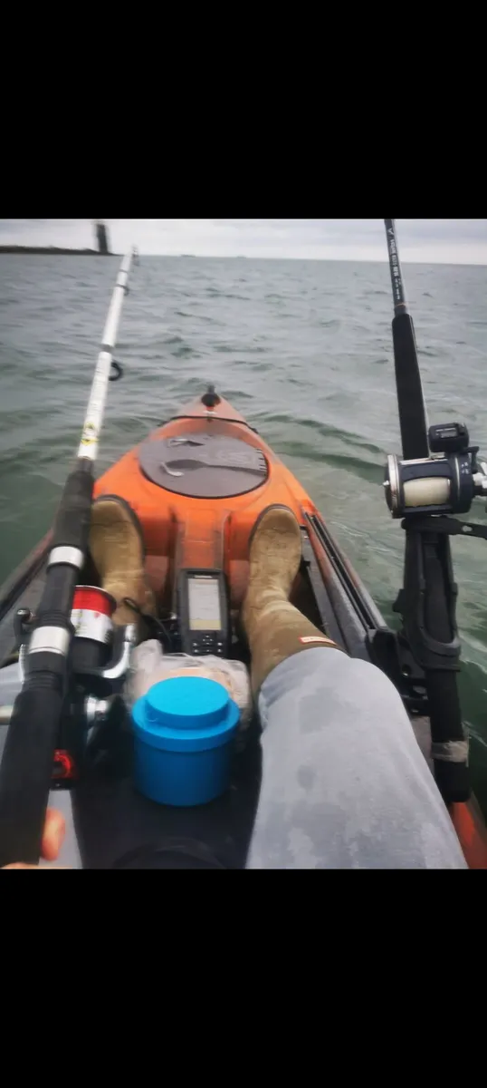 Wilderness Tarpon 120 - trolley/fish finder & more - Image 2
