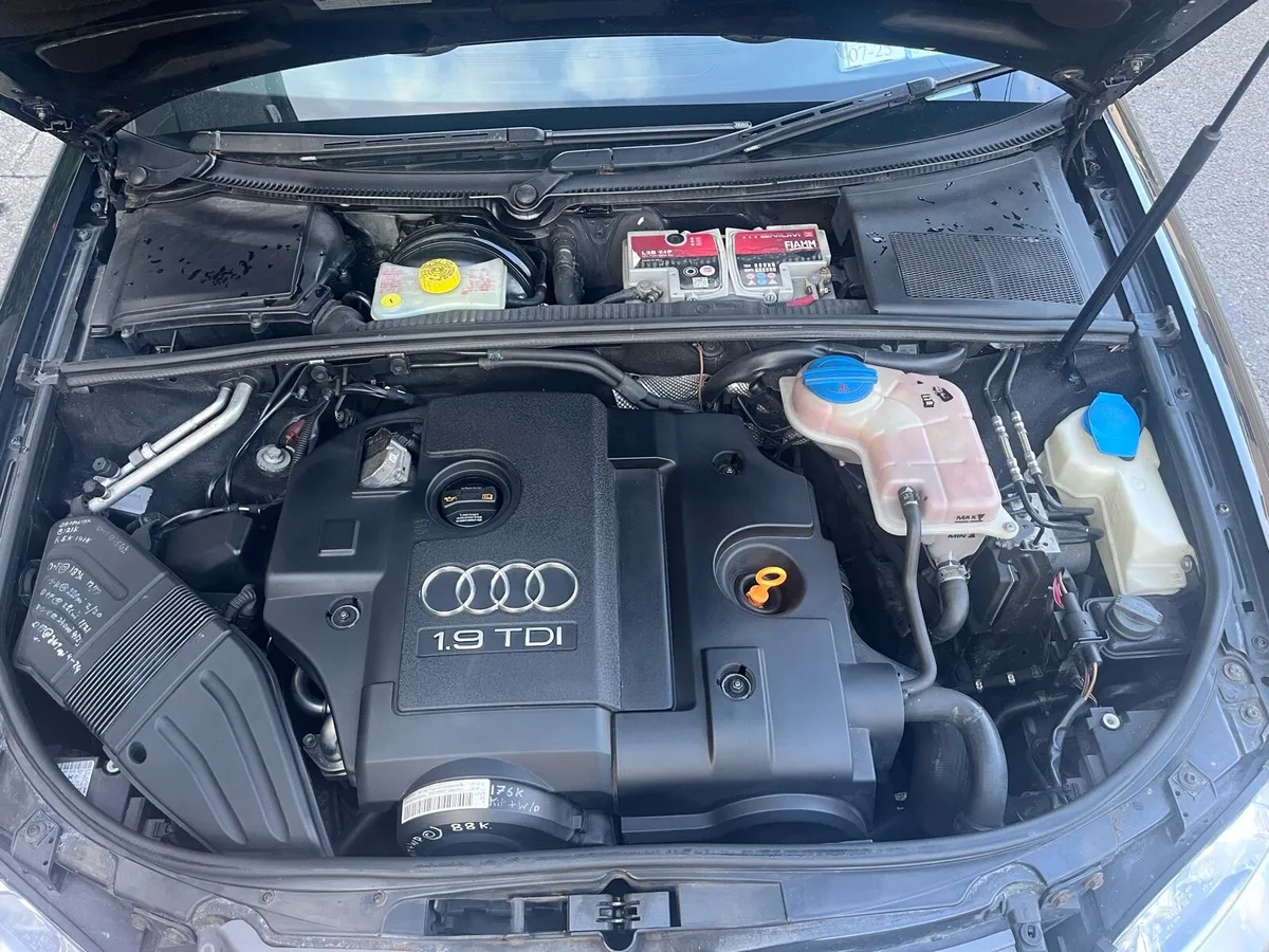 Car - Image 3
