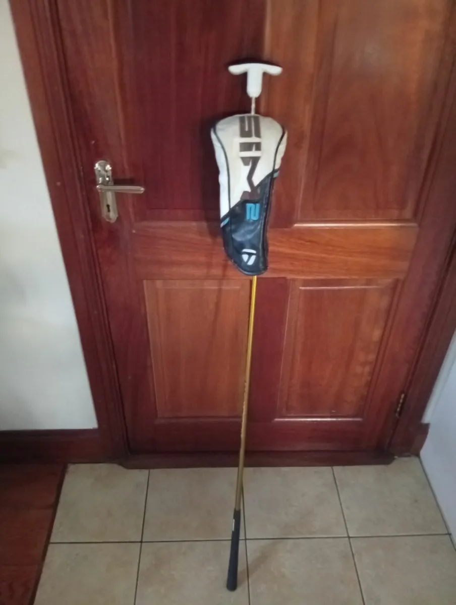 TaylorMade R9 SuperTri 10.5 Degree Driver - Image 2