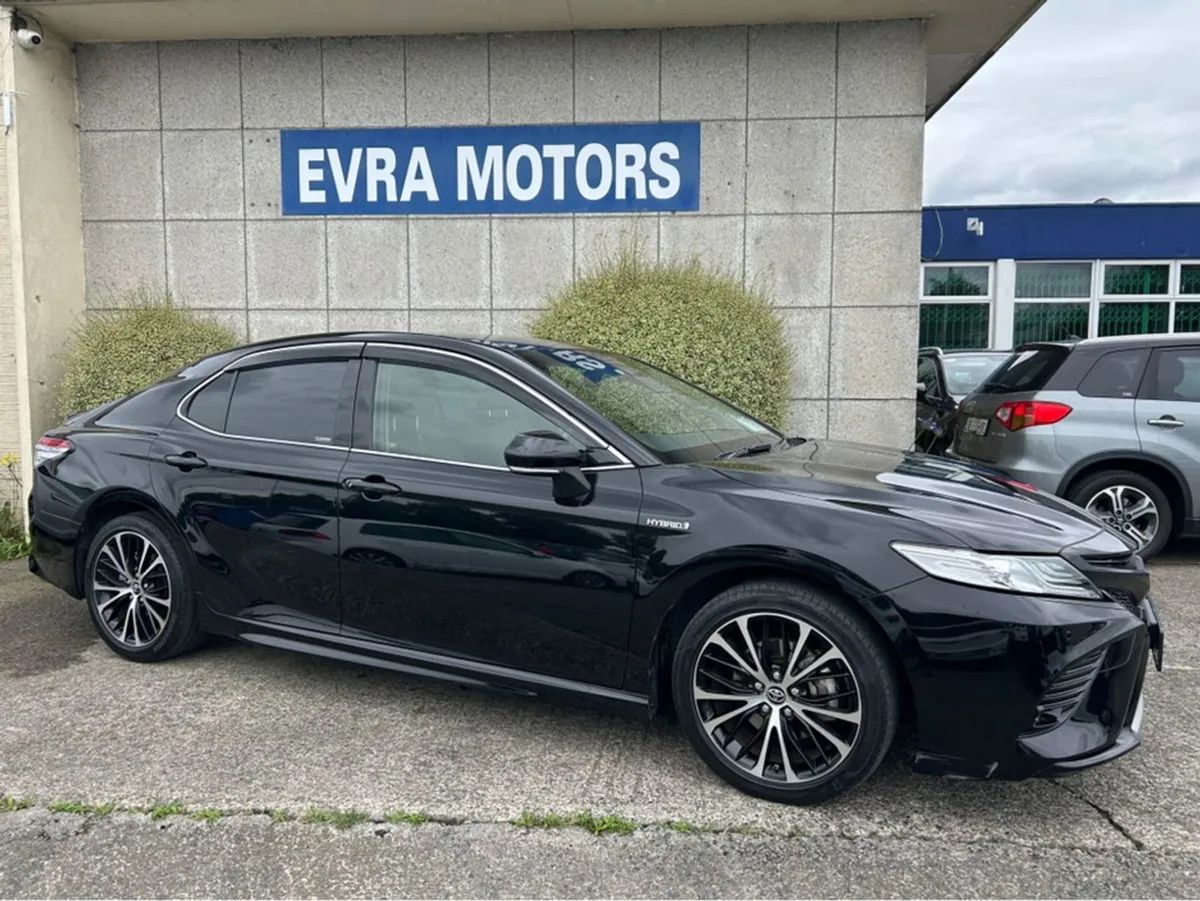 Toyota Camry WS Automatic Hybrid 2.5 Petrol //hig - Image 3