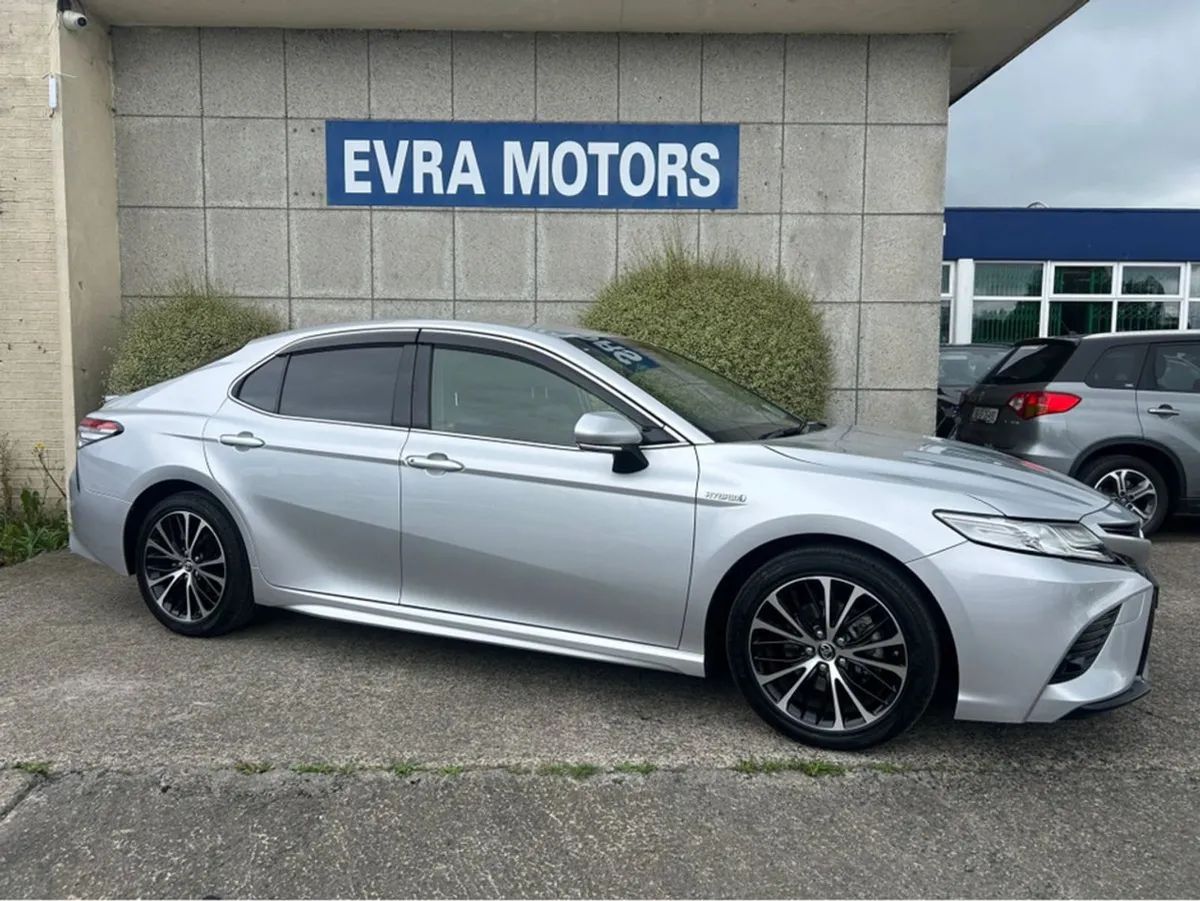 Toyota Camry WS Automatic Hybrid 2.5 Petrol //hig - Image 3