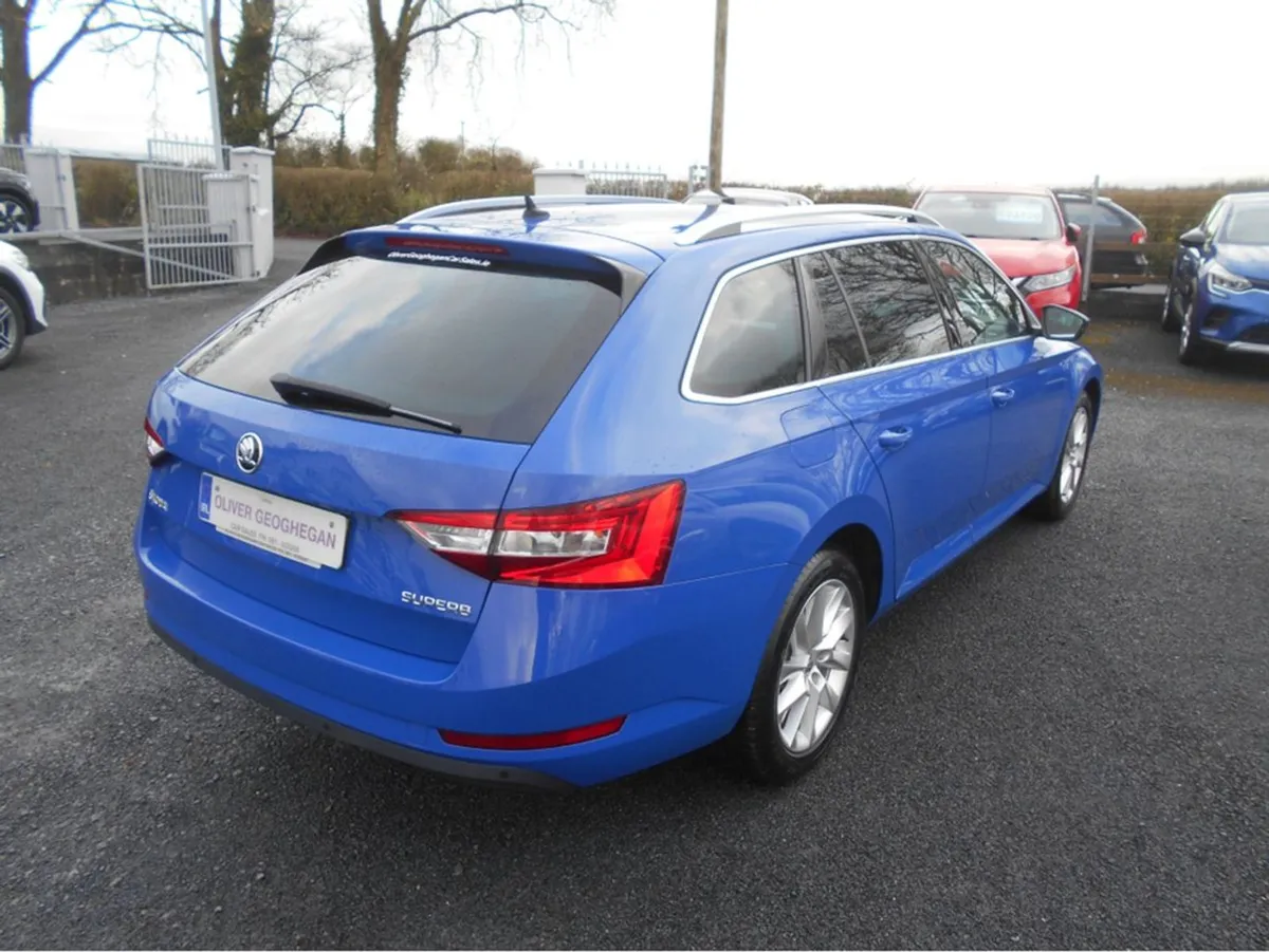 Skoda Superb 2.0 TDI SE Technology 150 BHP (black - Image 2