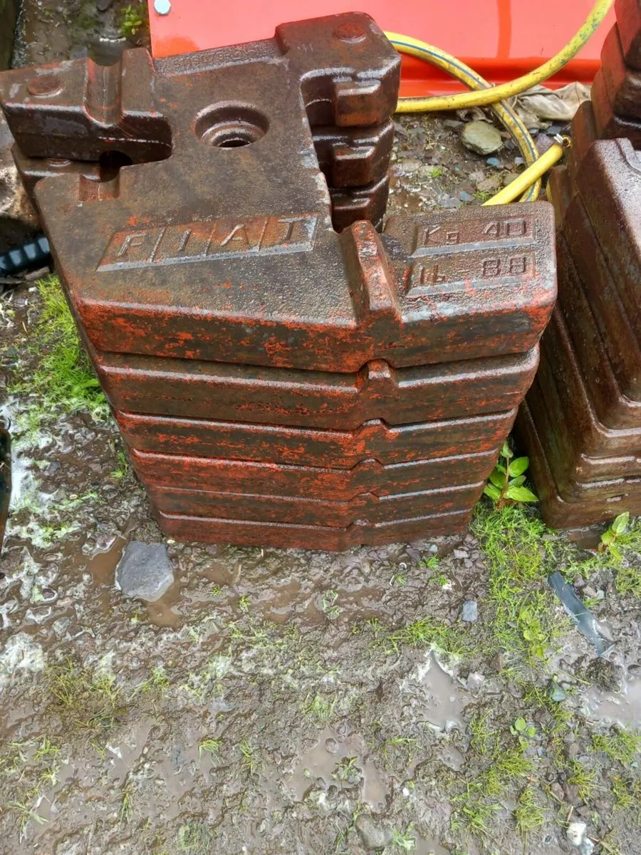 Massey Ferguson,Fiat and New Holland Weights. - Image 4