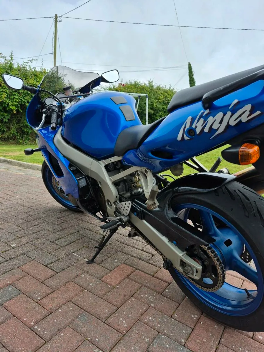 Kawasaki ZX9R - Image 4