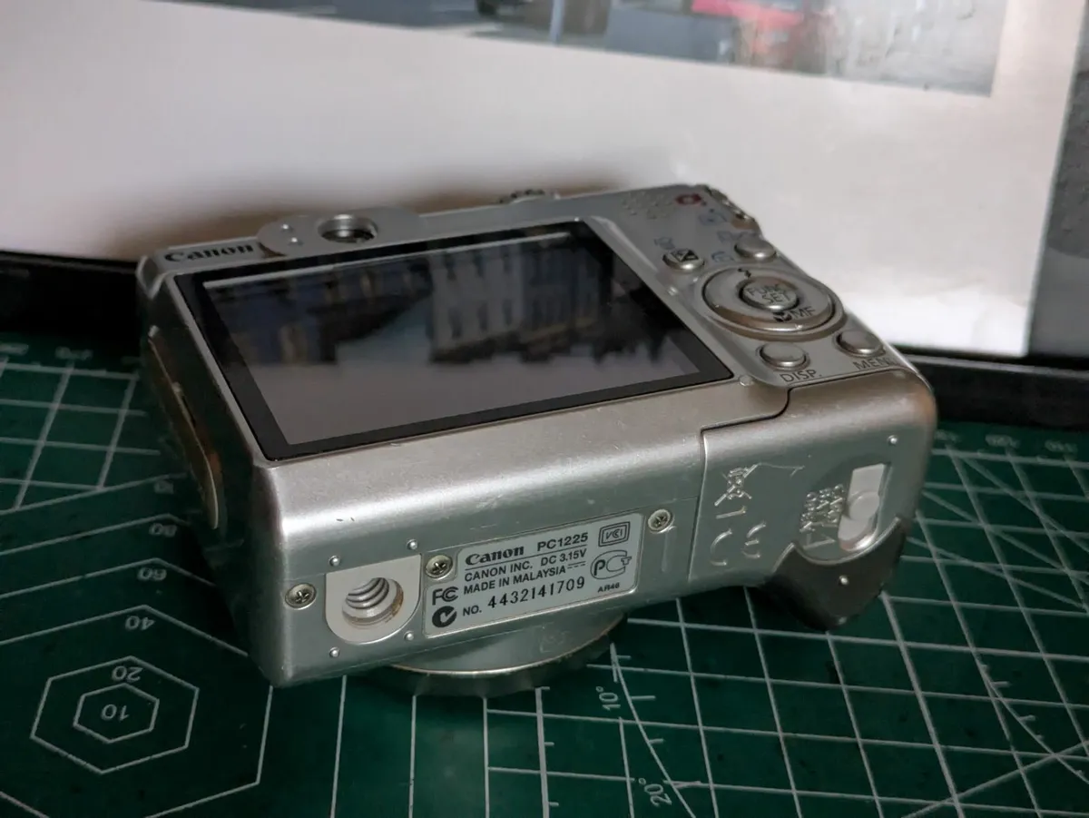 Canon PowerShot A570 IS 7MP CCD 🌈 digital camera - Image 3