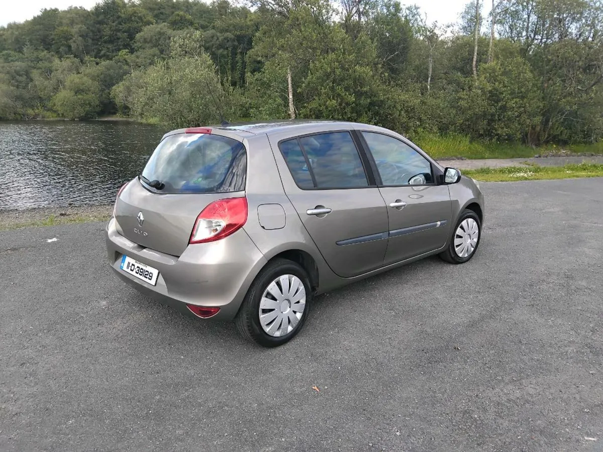 🚘🚘2011 Renault Clio🚘🚘 - Image 2