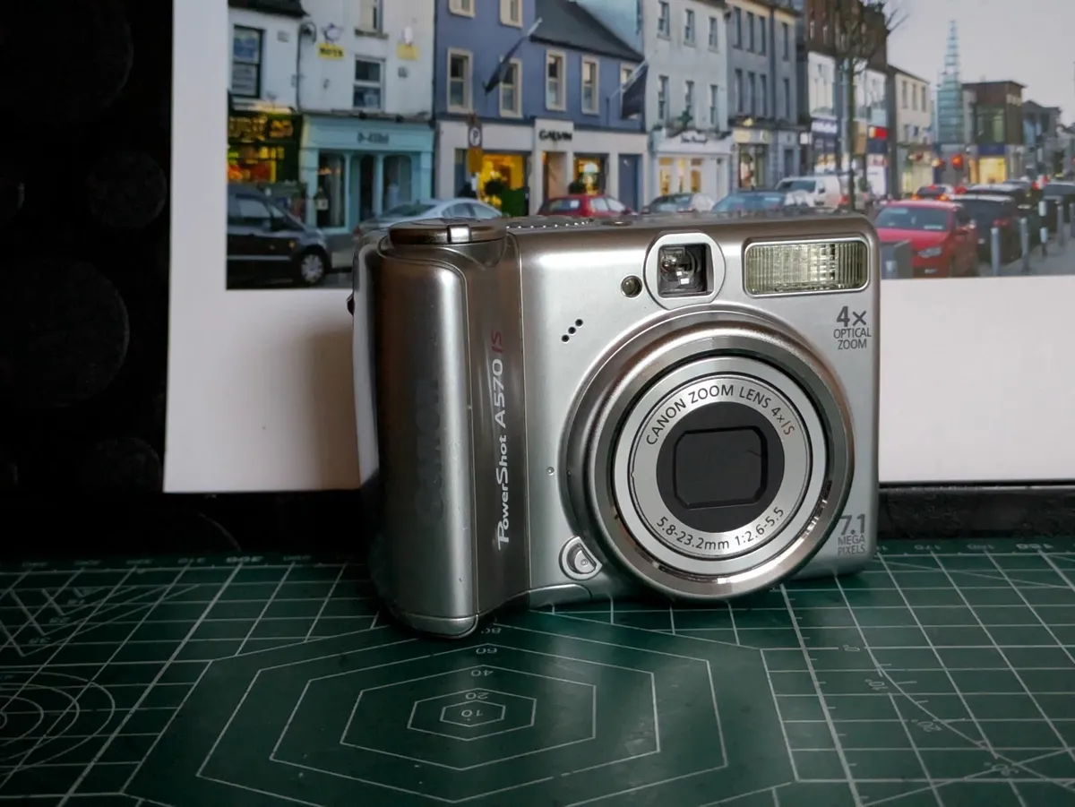 Canon PowerShot A570 IS 7MP CCD 🌈 digital camera - Image 1