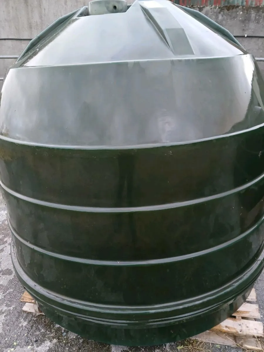 Oil tanks - Image 3