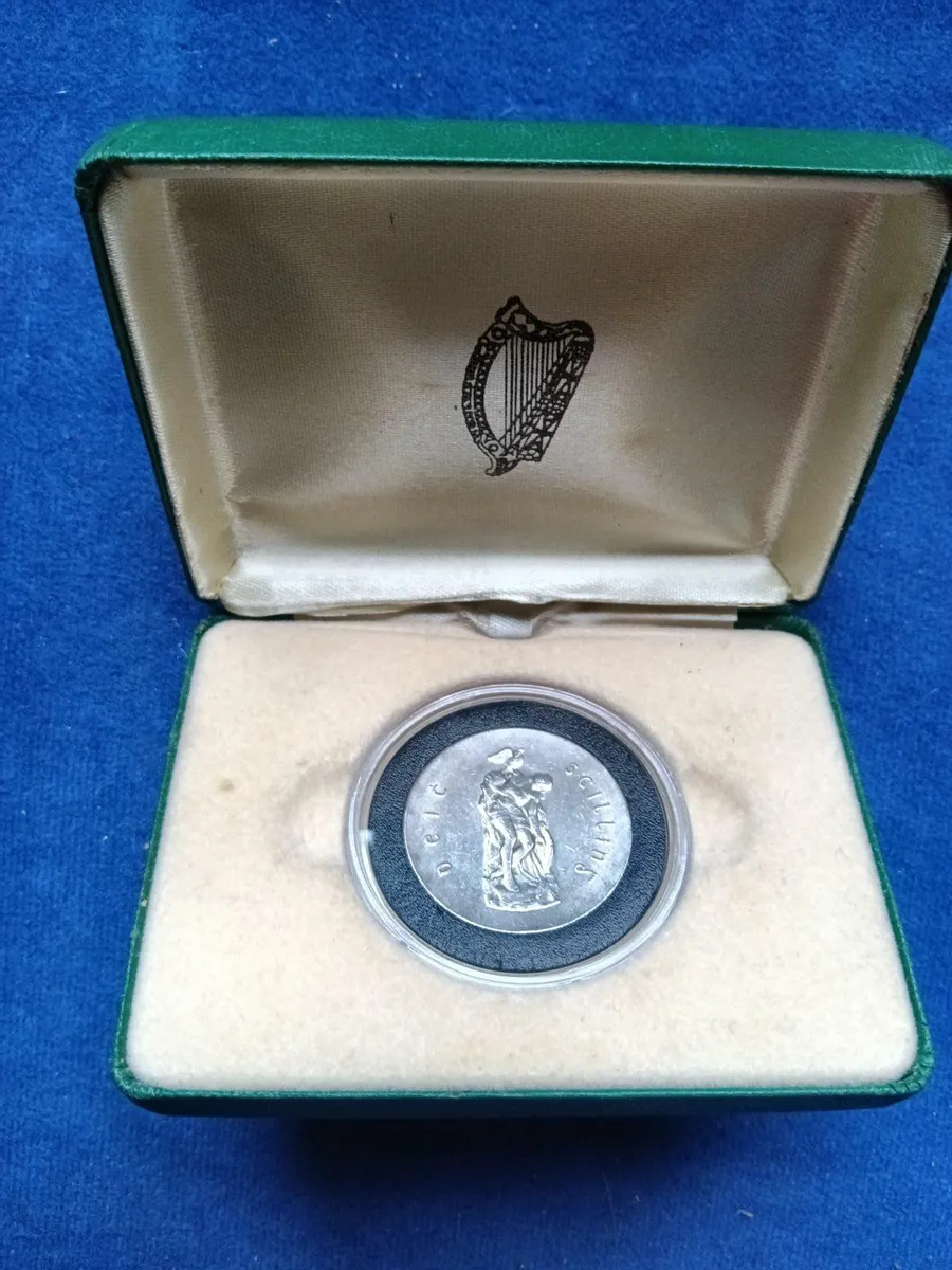 1966 Ten Shillings Coin - Image 2