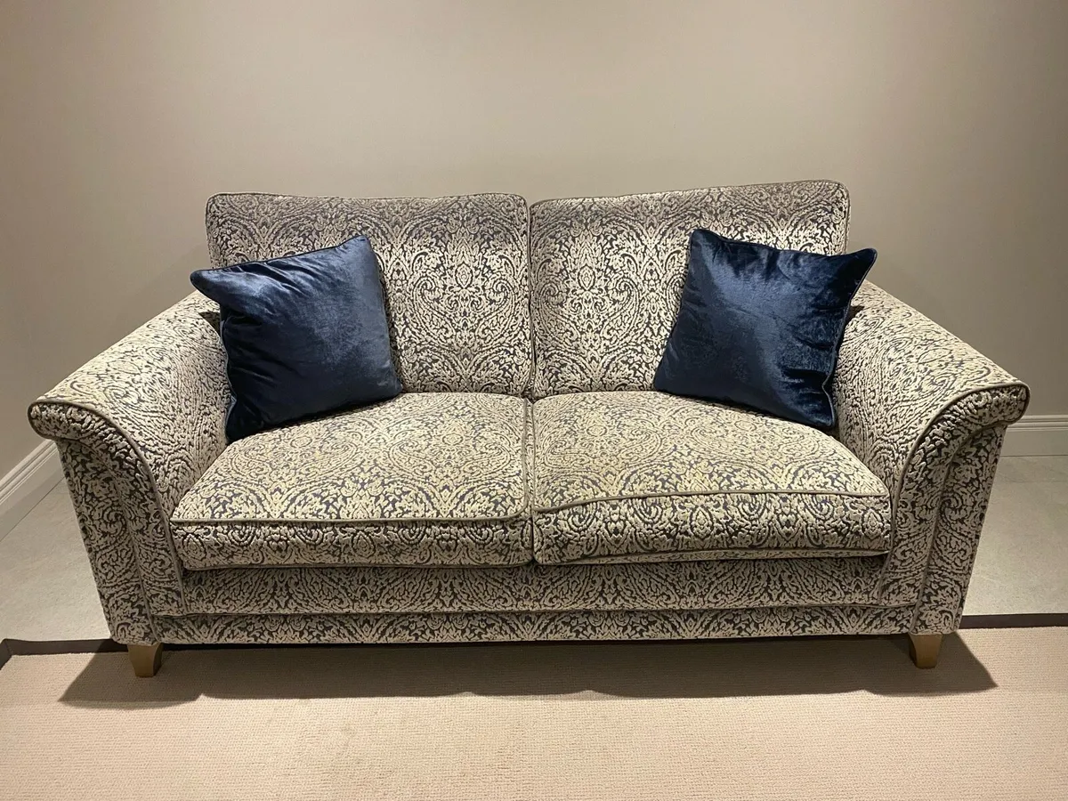 Couch - Image 4