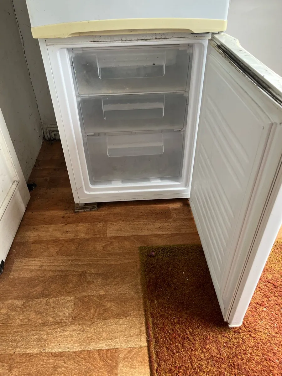 Fridge freezer - Image 3