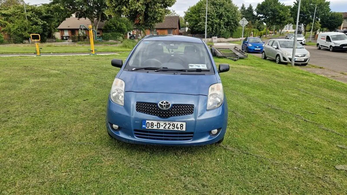 08 Toyota Yaris 1ltr petrol - Image 1