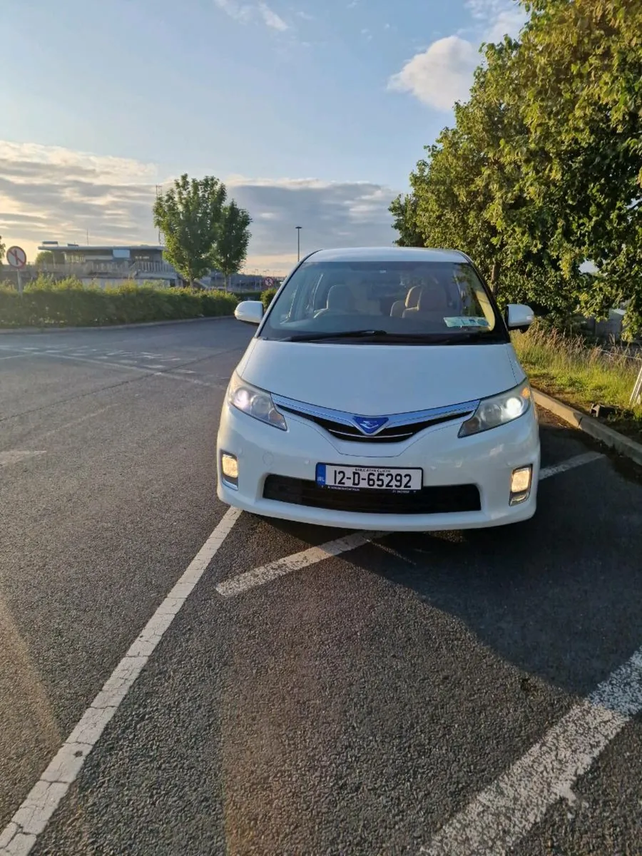 Toyota estima hybrid - Image 2