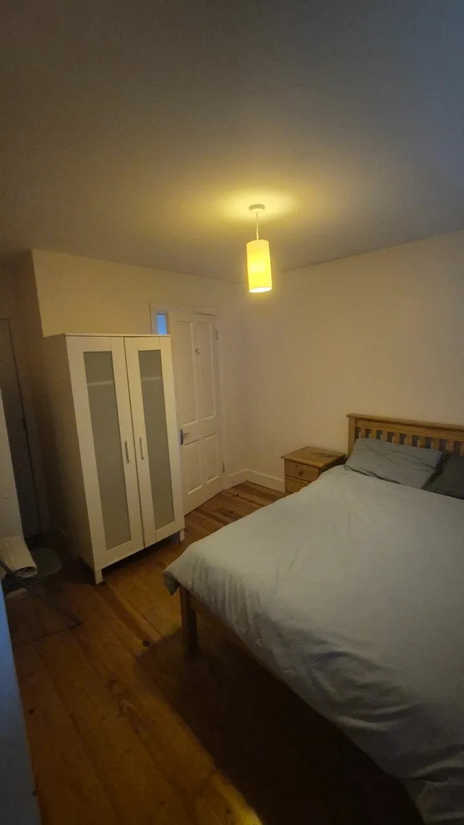 Double Room to Rent (ensuite) - Image 2