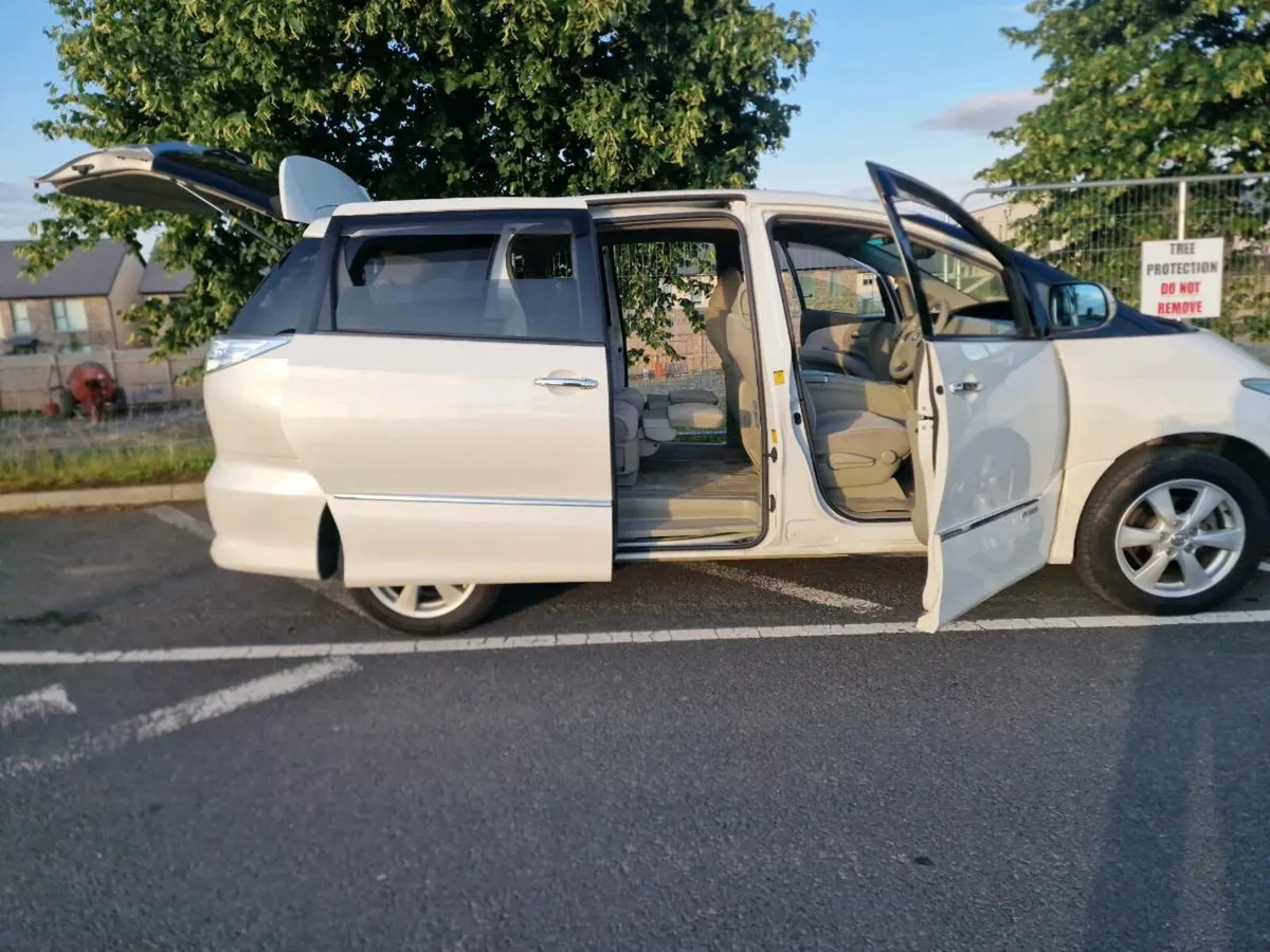 Toyota estima hybrid - Image 4