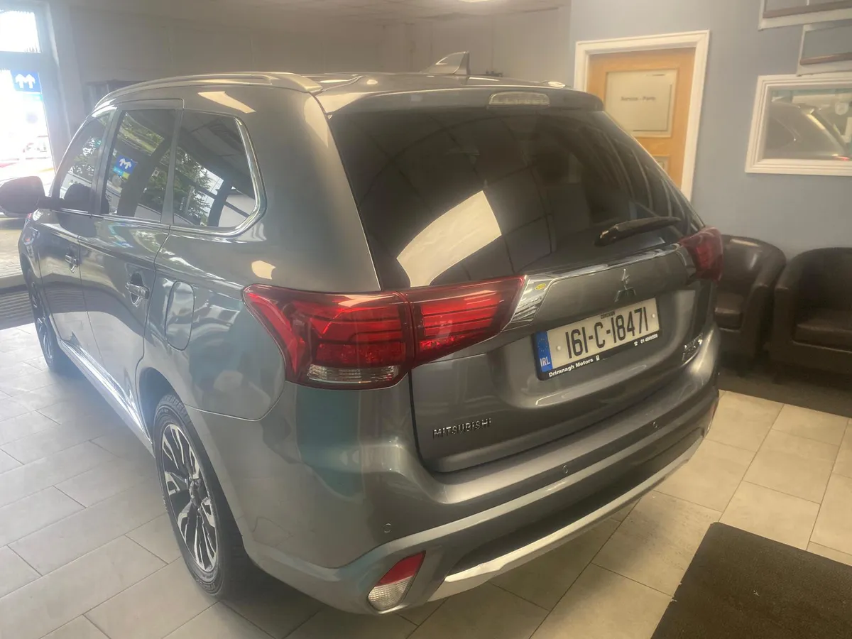 Mitsubishi Outlander phev GX3H - Image 4