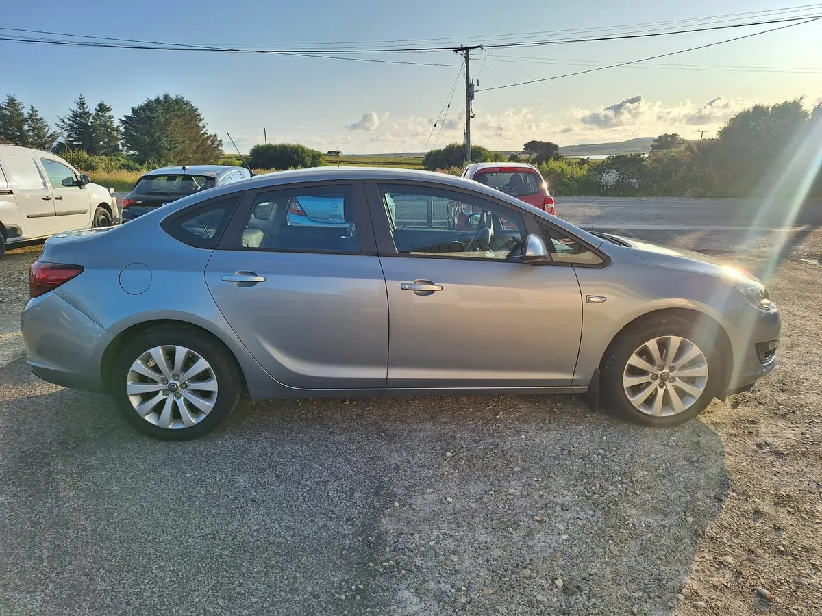 Opel Astra 2014 - Image 4