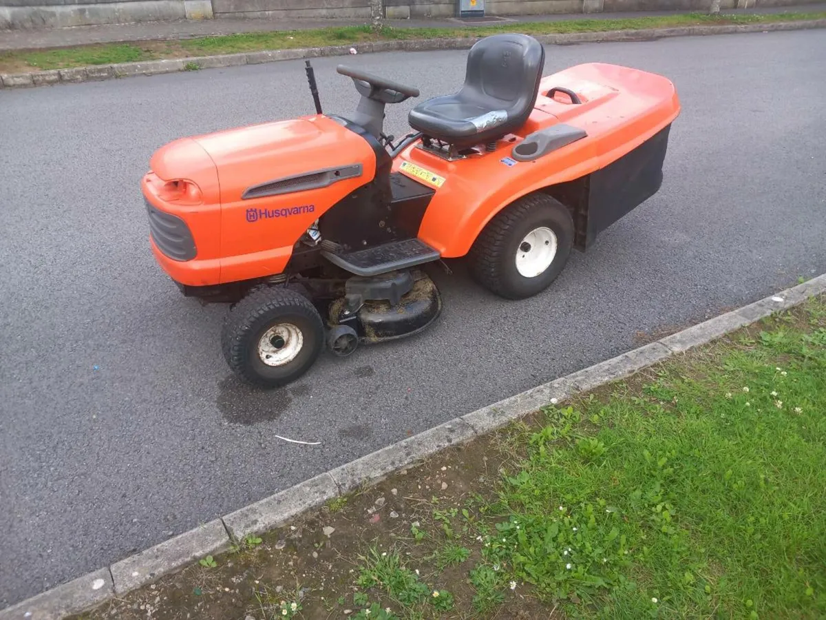 Ride on lawnmower - Image 2