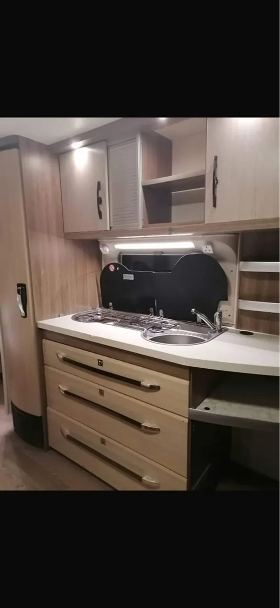 Caravan - Image 4