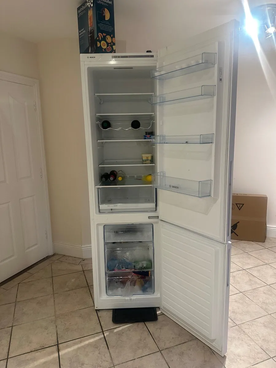 BOSH Fridge freezer - Image 1