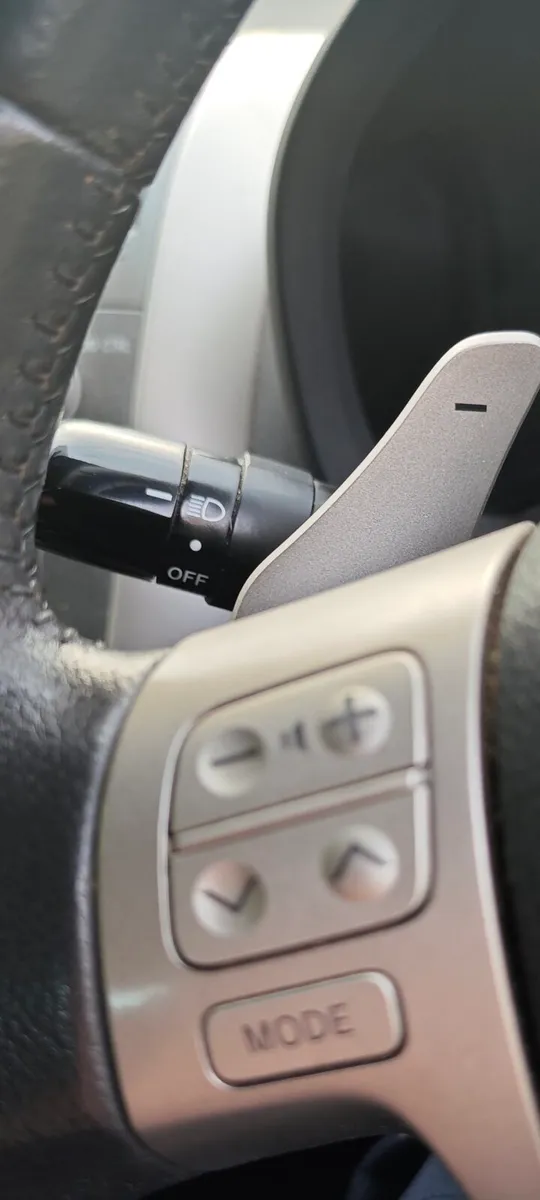 Toyota Auris d4d automatic - Image 4