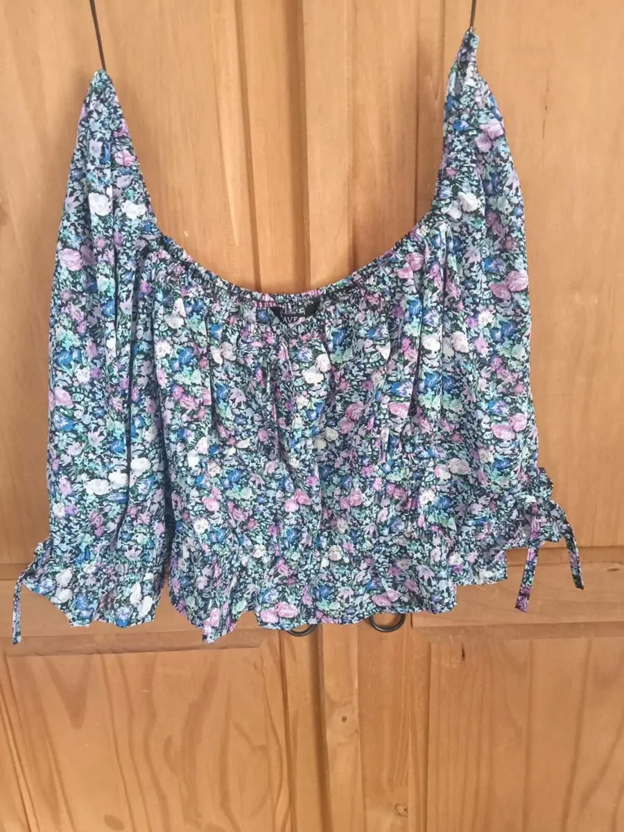 Ladies top bundle size 10 - Image 1