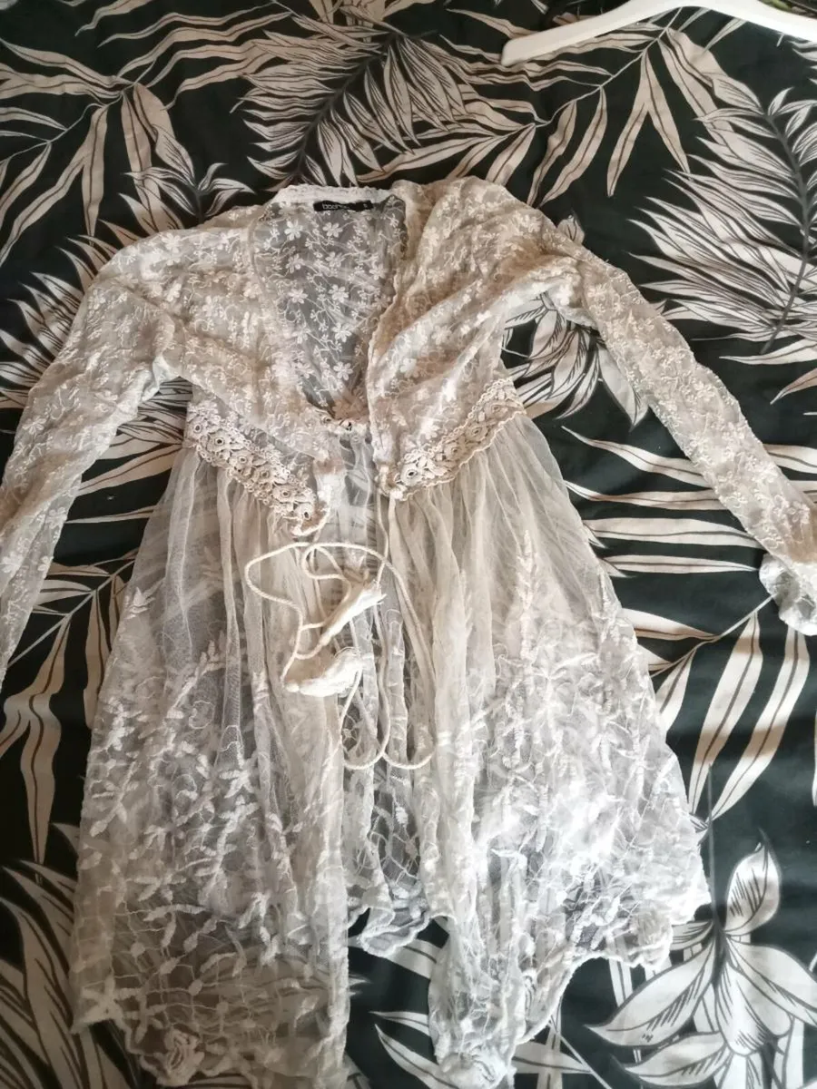 Ladies bikini and cover up bundle size 10 - Image 2