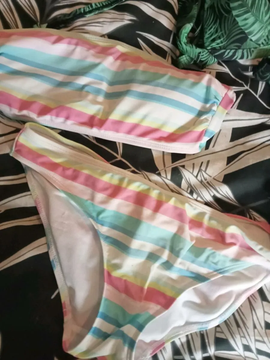 Ladies bikini and cover up bundle size 10 - Image 3
