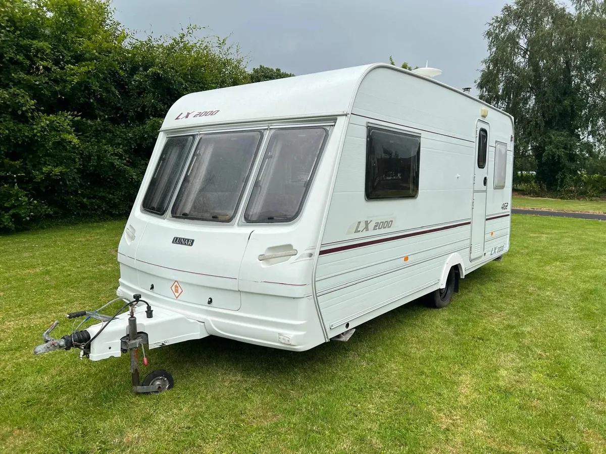 Lunar LX 2000 462 caravan - Image 1