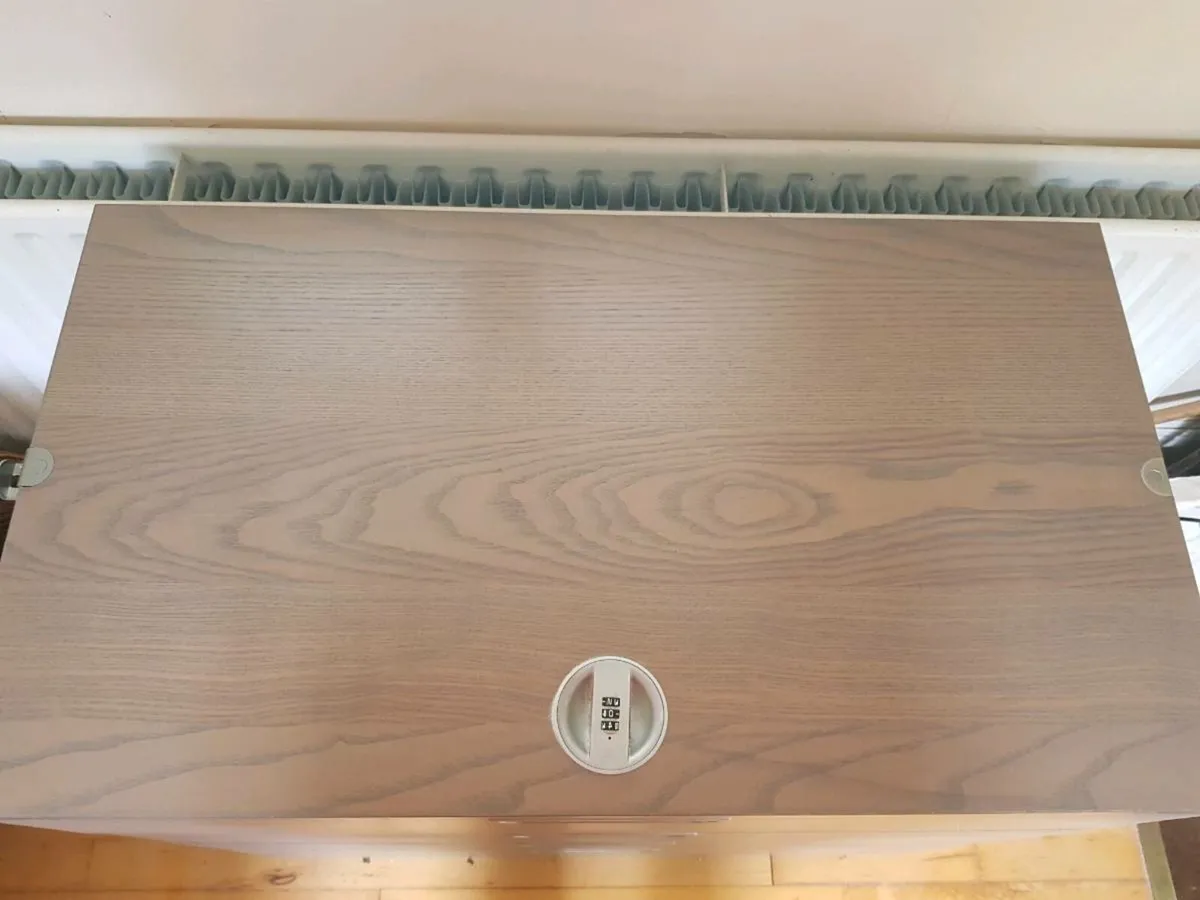 Chest of drawers with combination lock - Image 2