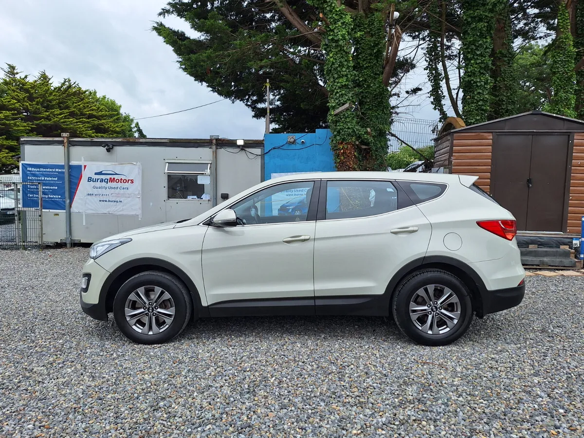 2016 Hyundai Santa Fe |7 Seater| Manual| Beige - Image 3