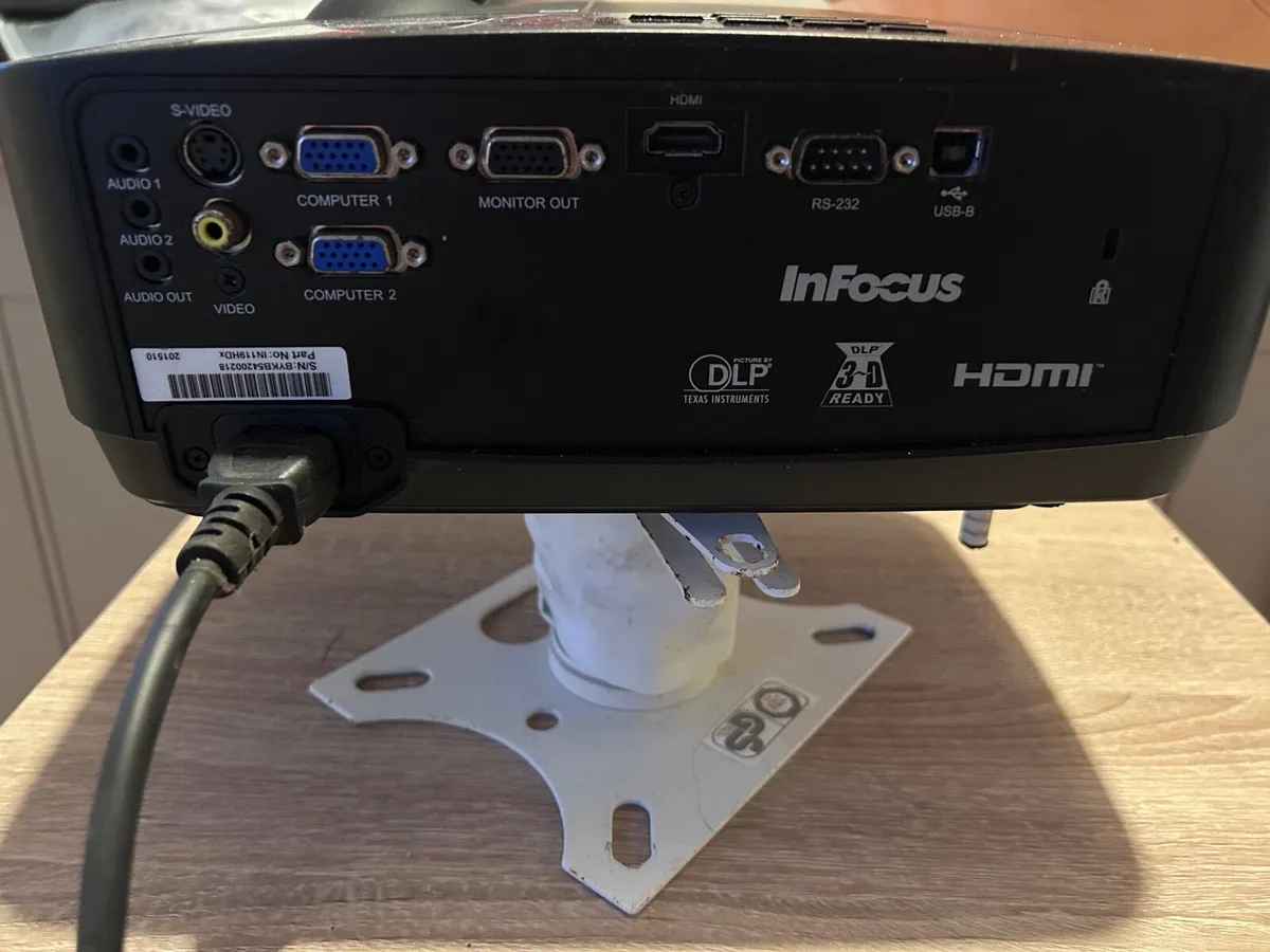 Infocus projector - Image 2