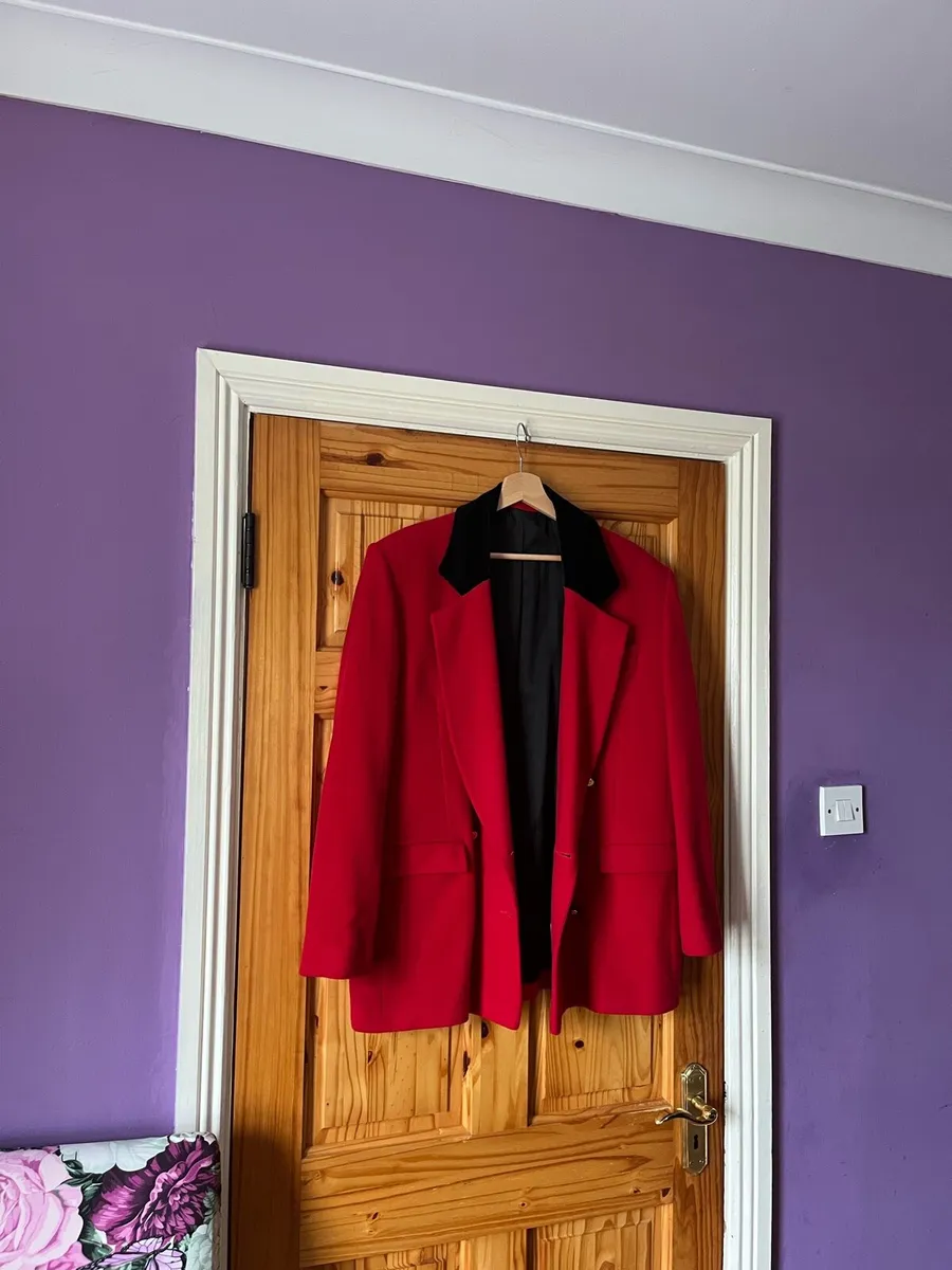 Ladies red and black jacket size 16 - Image 1
