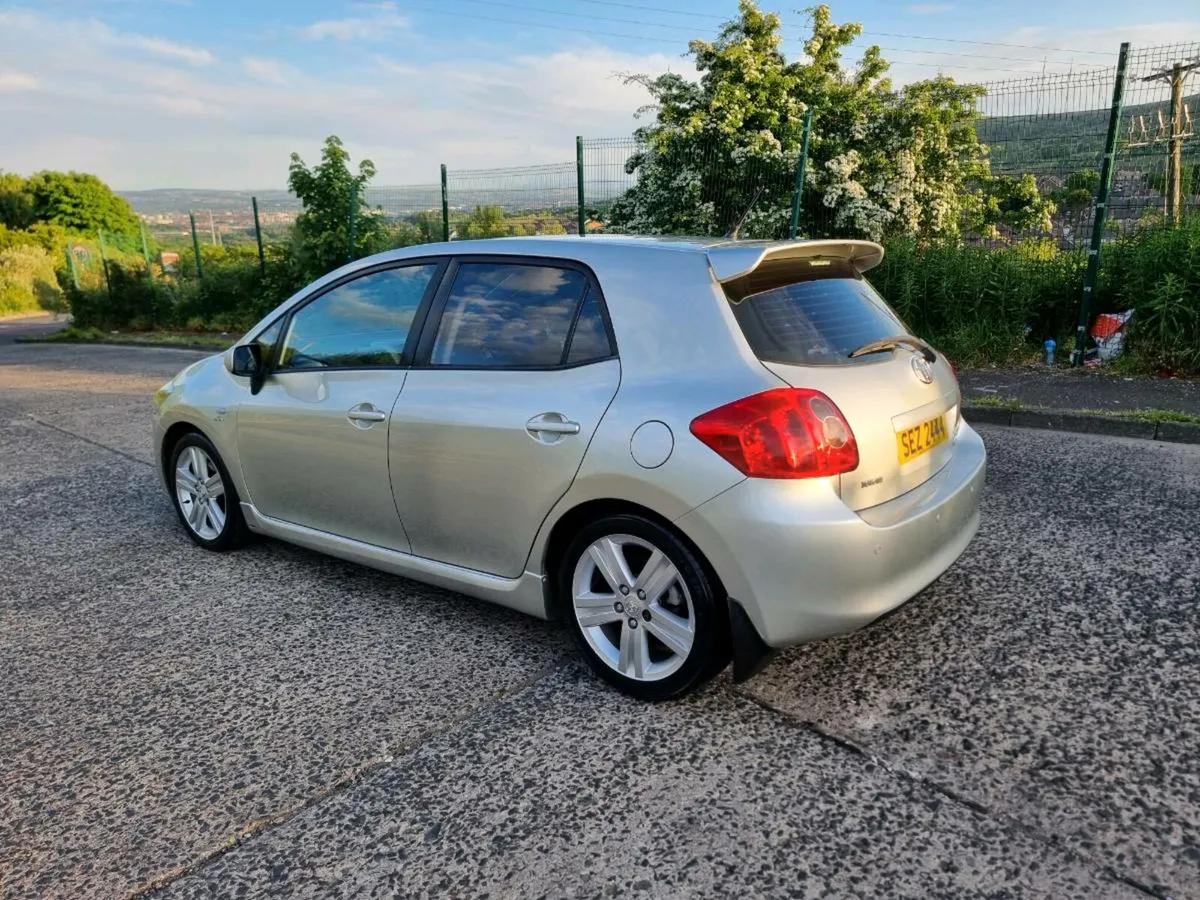 Toyota auris 2.2 t180 d-cat low miles - Image 3
