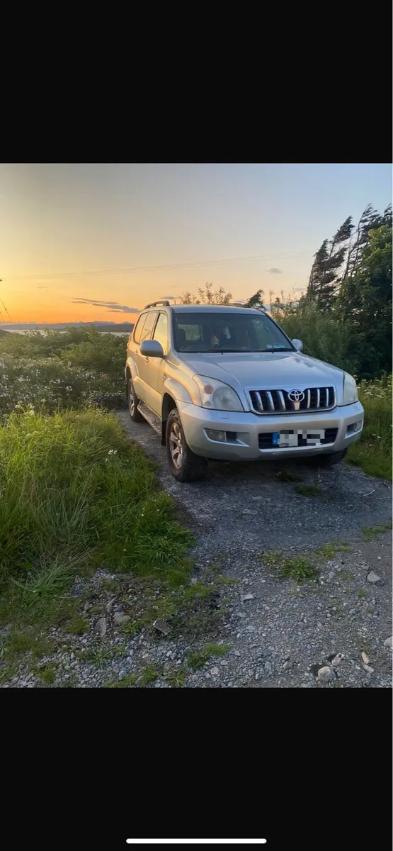 2004 Toyota Landcruiser - Image 2