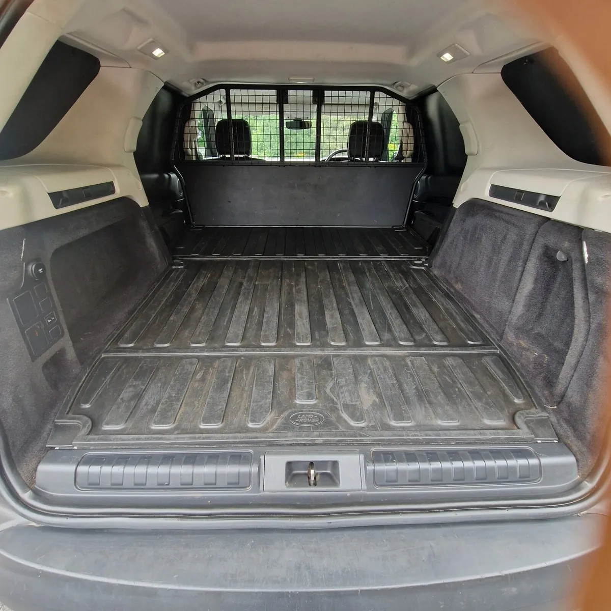 Land Rover Discovery - Image 4