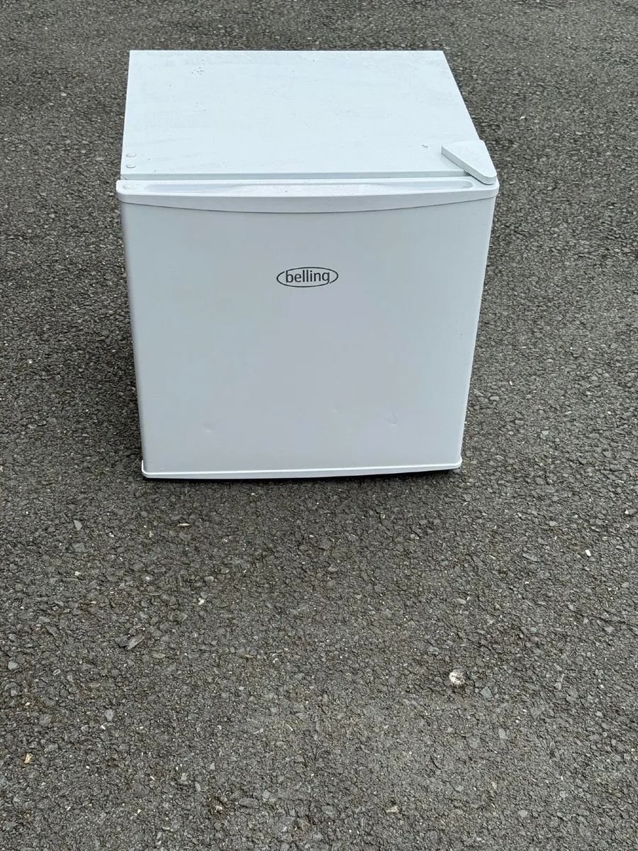 Belling Table Top Fridge - Image 1