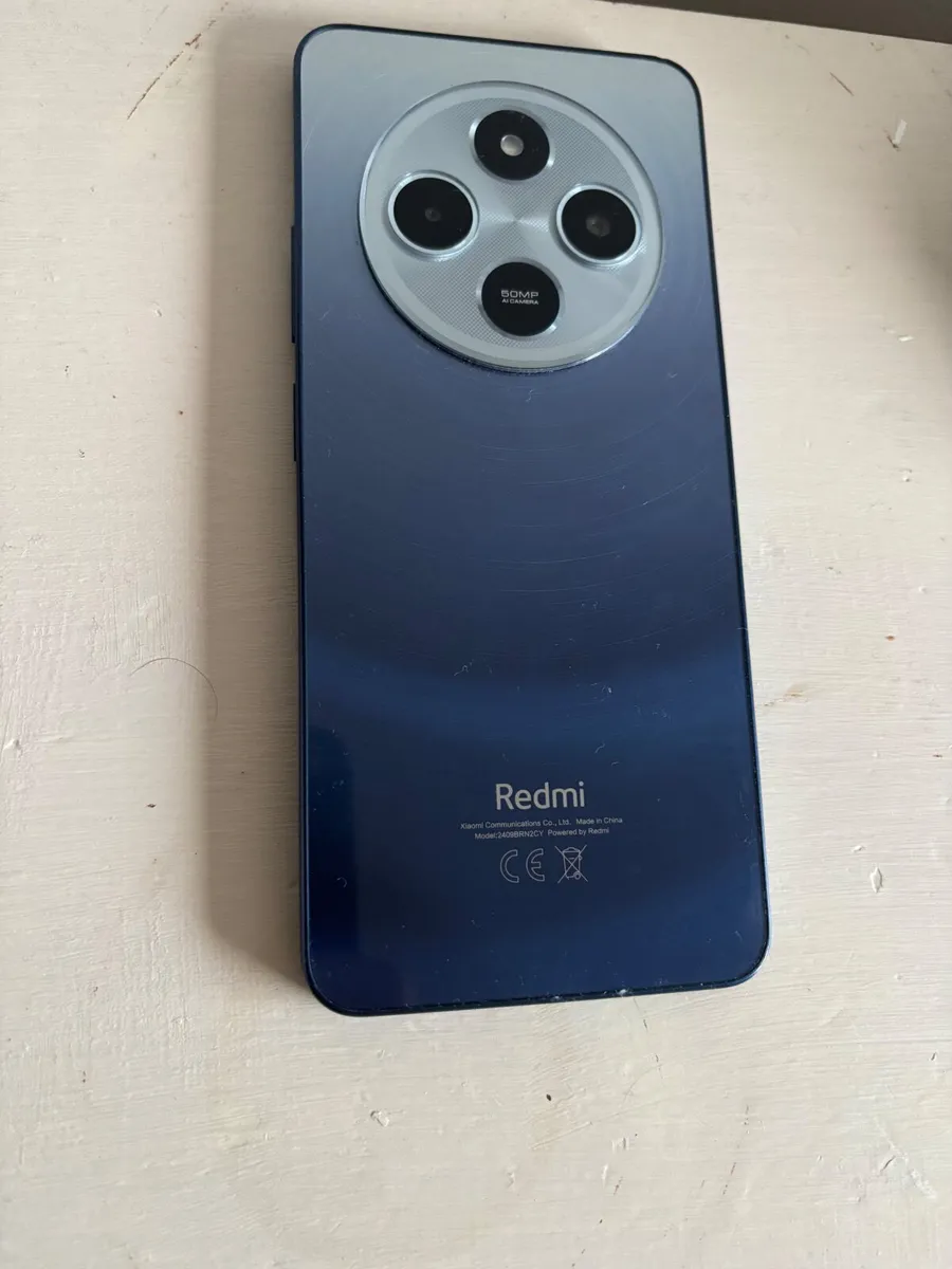 iPhone - Image 1