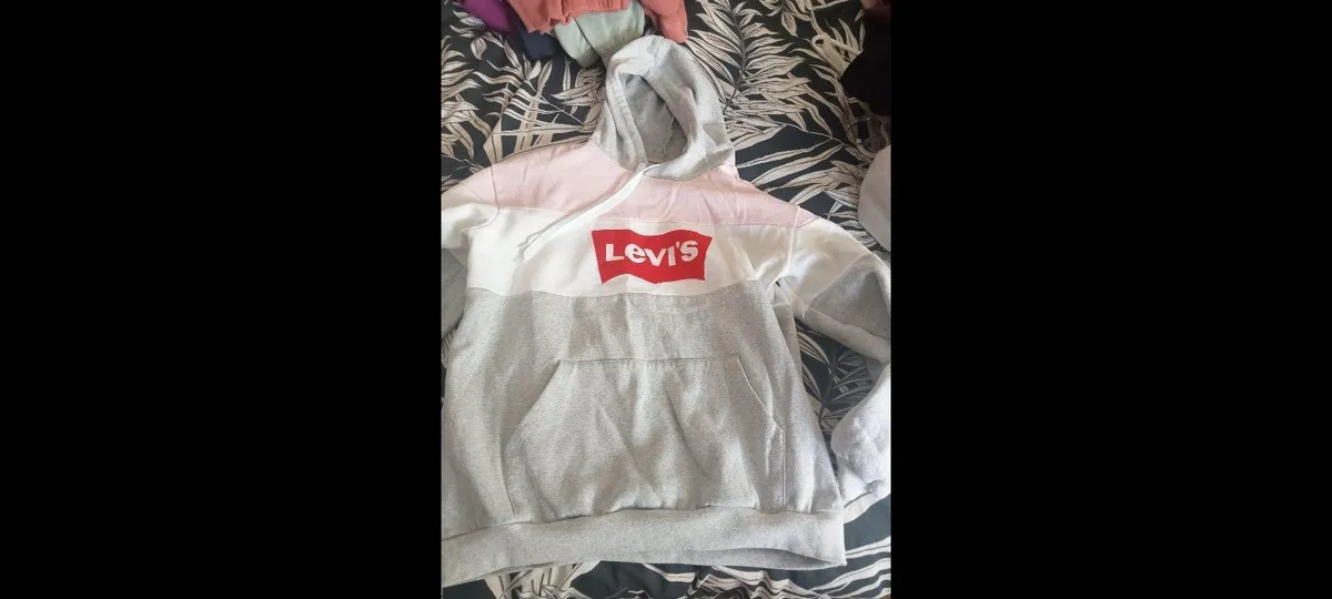 Ladies sweatshirt size 10 - Image 2