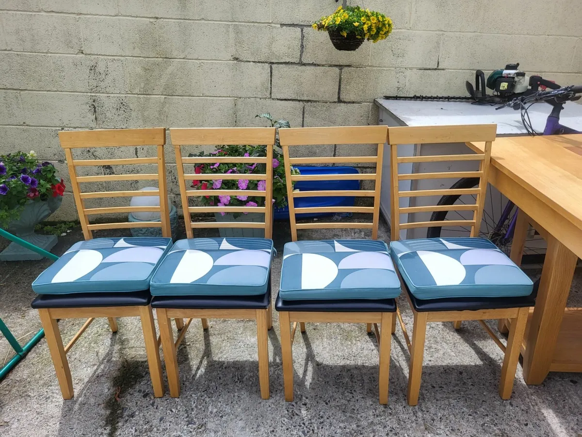 Oak Table & 4 Chairs - Image 1