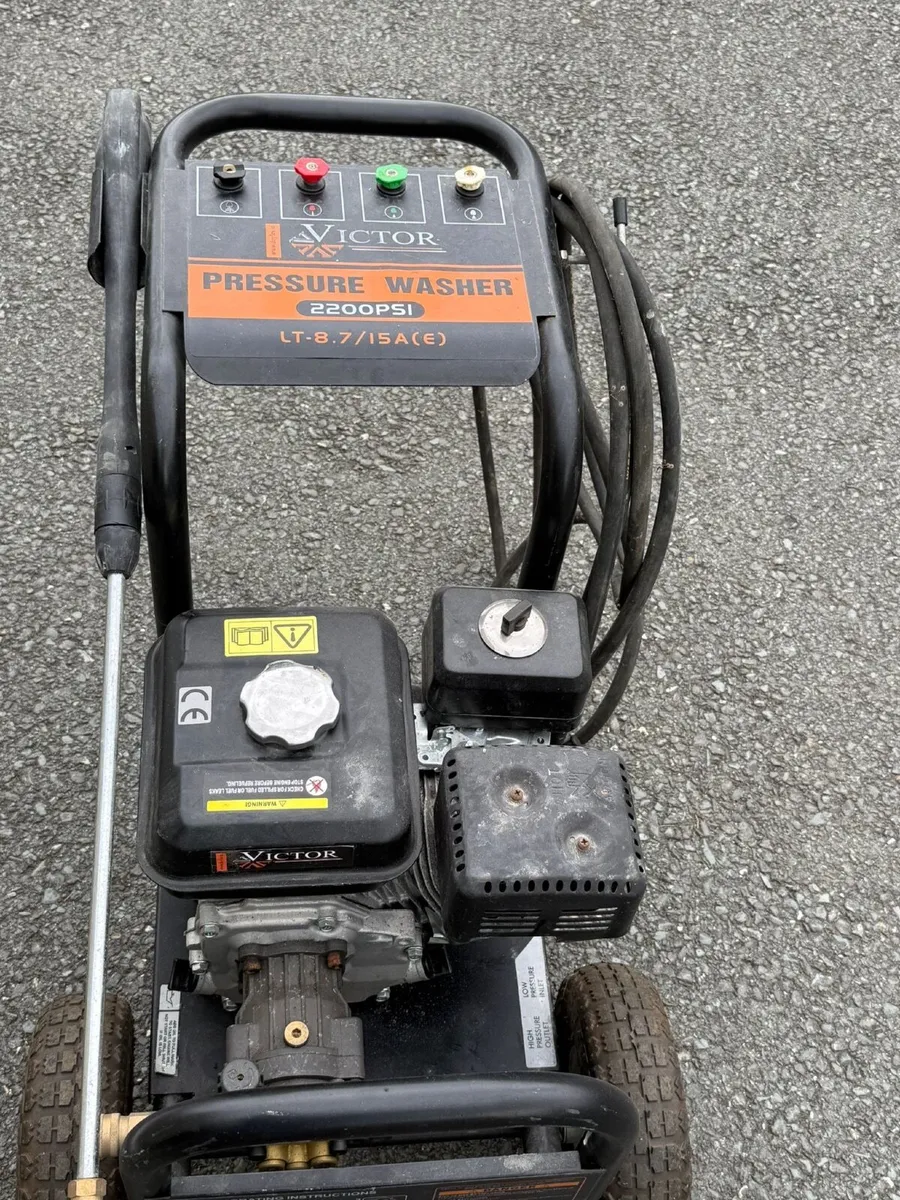 Victor 2200PSI Pressure Washer - Image 4