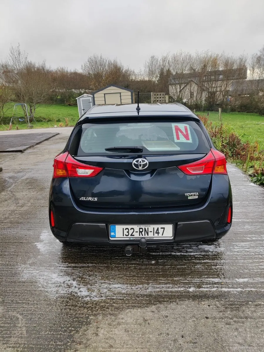 Toyota Auris 2013 - Image 4