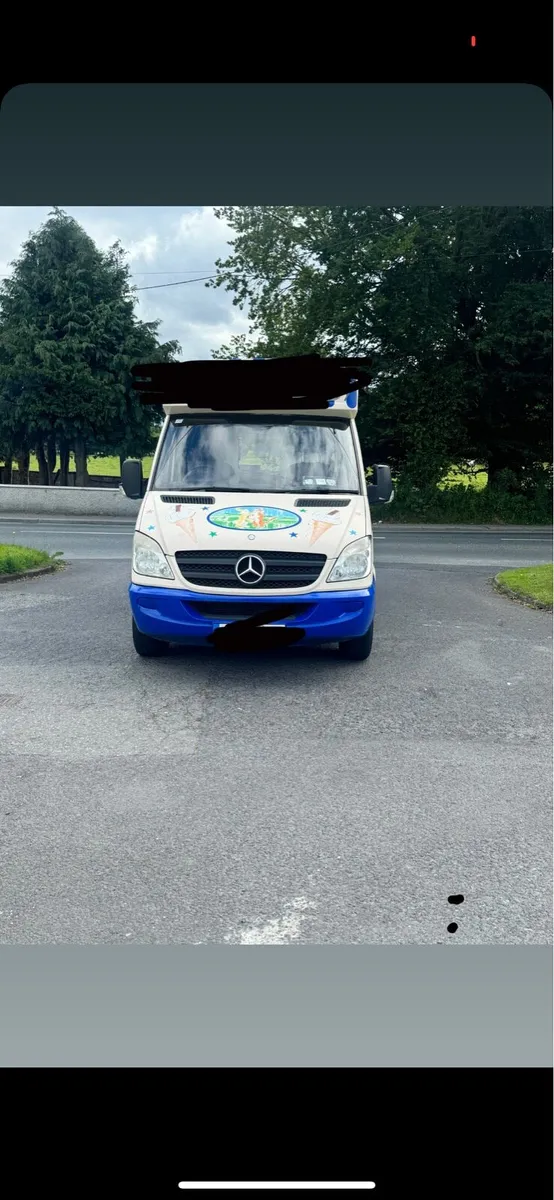Ice cream van - Image 1