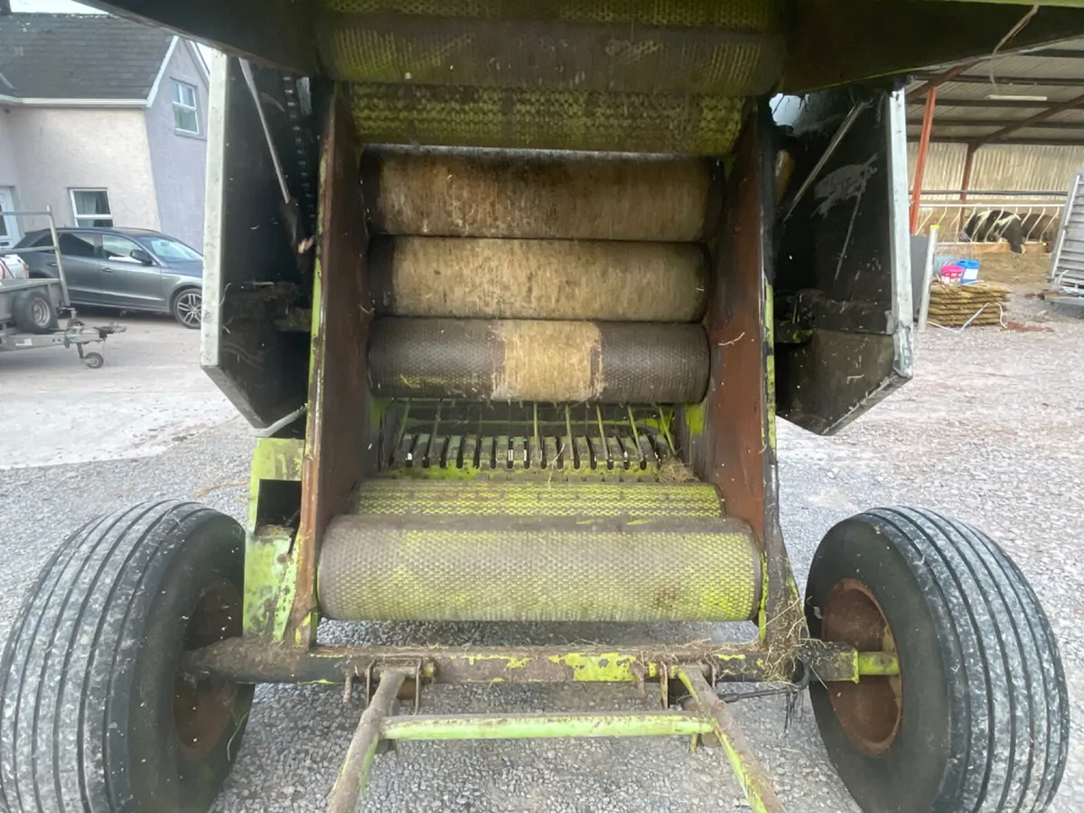 Class Rollant 46 round baler - Image 4