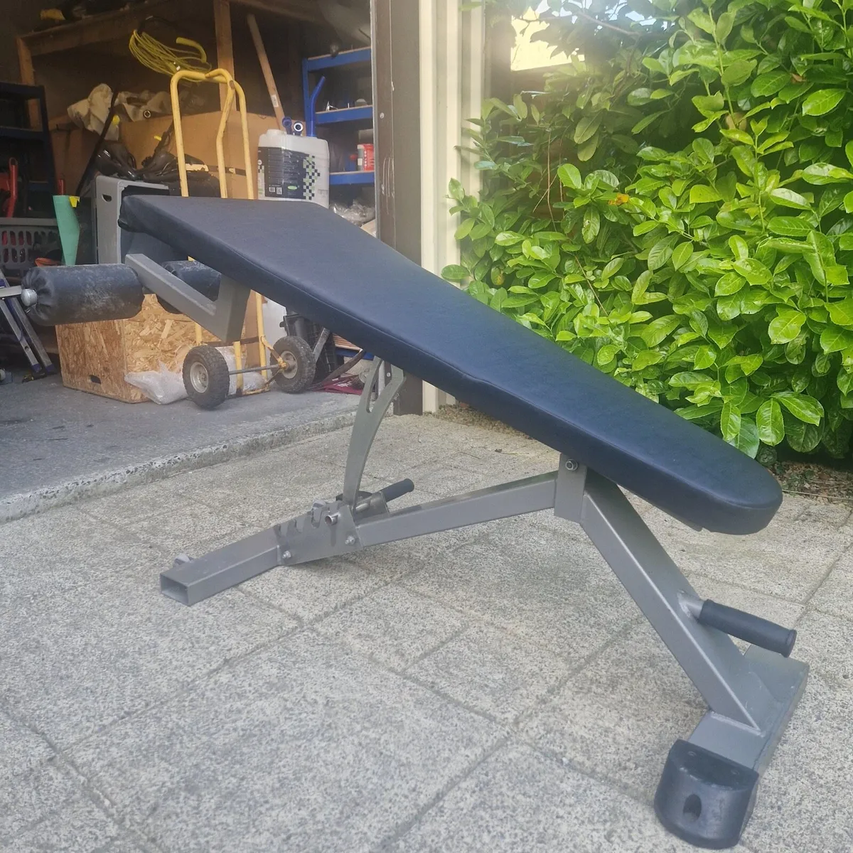FULLY ADJUSTABLE BENCH - Image 1