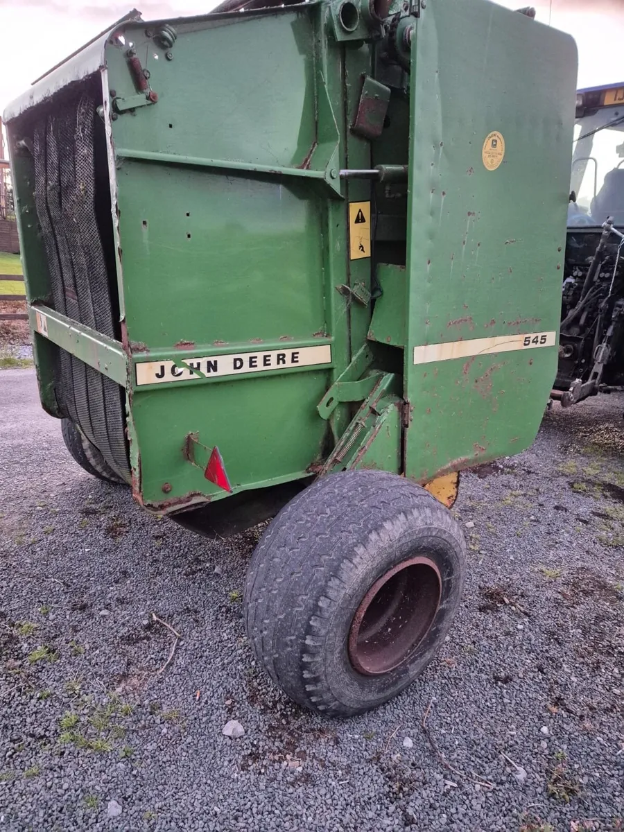 John Deere Round Baler - Image 1