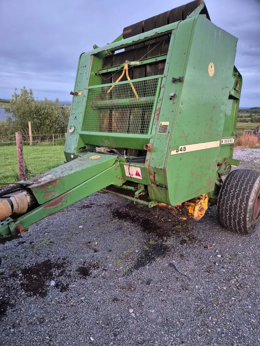 John Deere Round Baler - Image 3