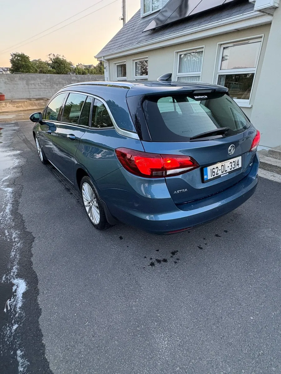 Vauxhall Astra 1.6 CDTI Elite Nav 110PS - Image 4