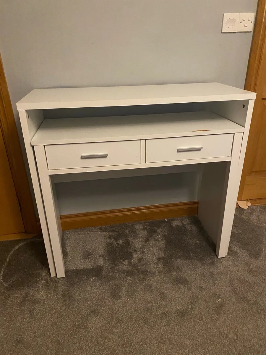 Desk for sale - Image 1