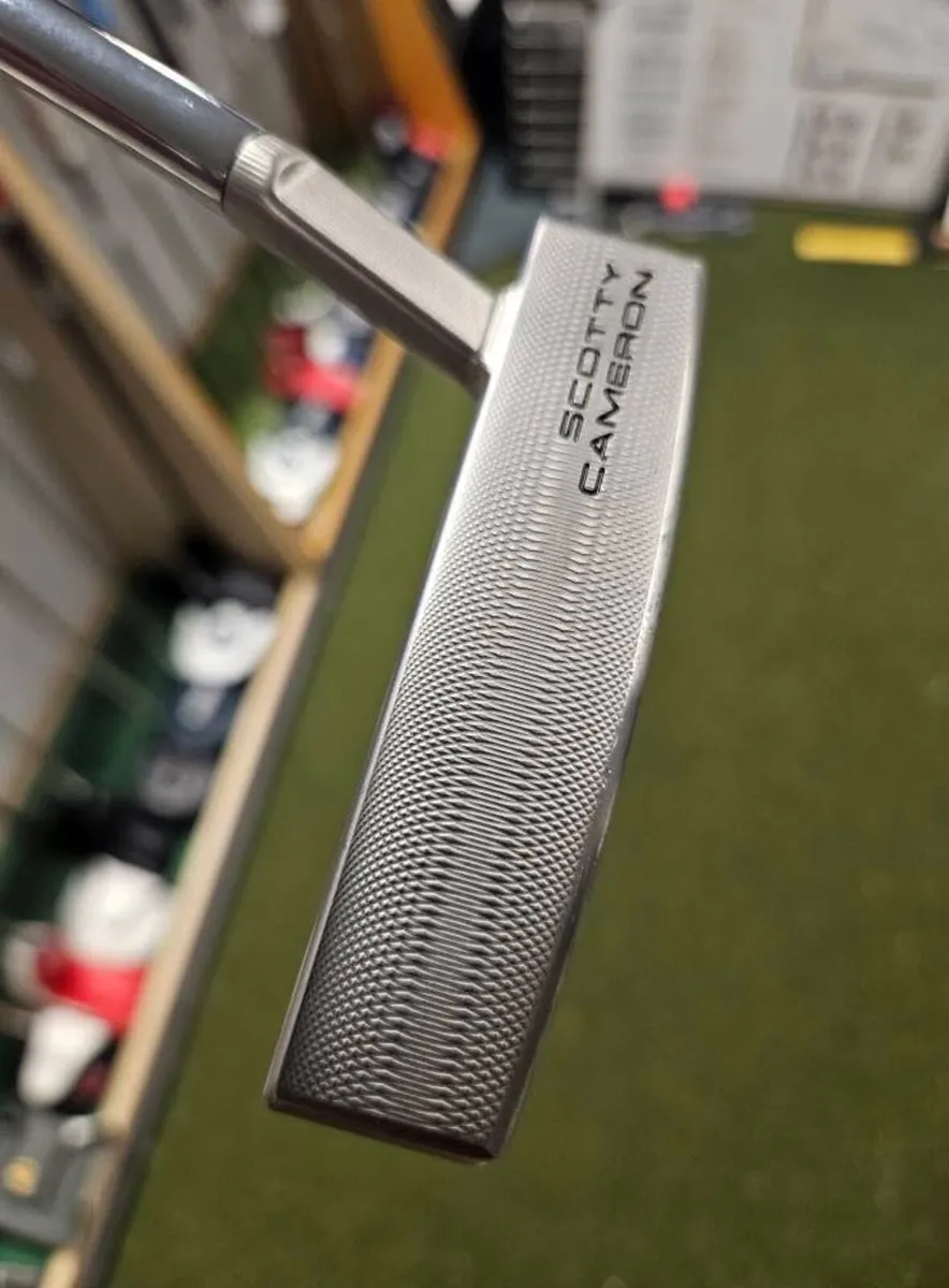 As New Scotty Cameron Special Select 5.5 Putter - Image 4